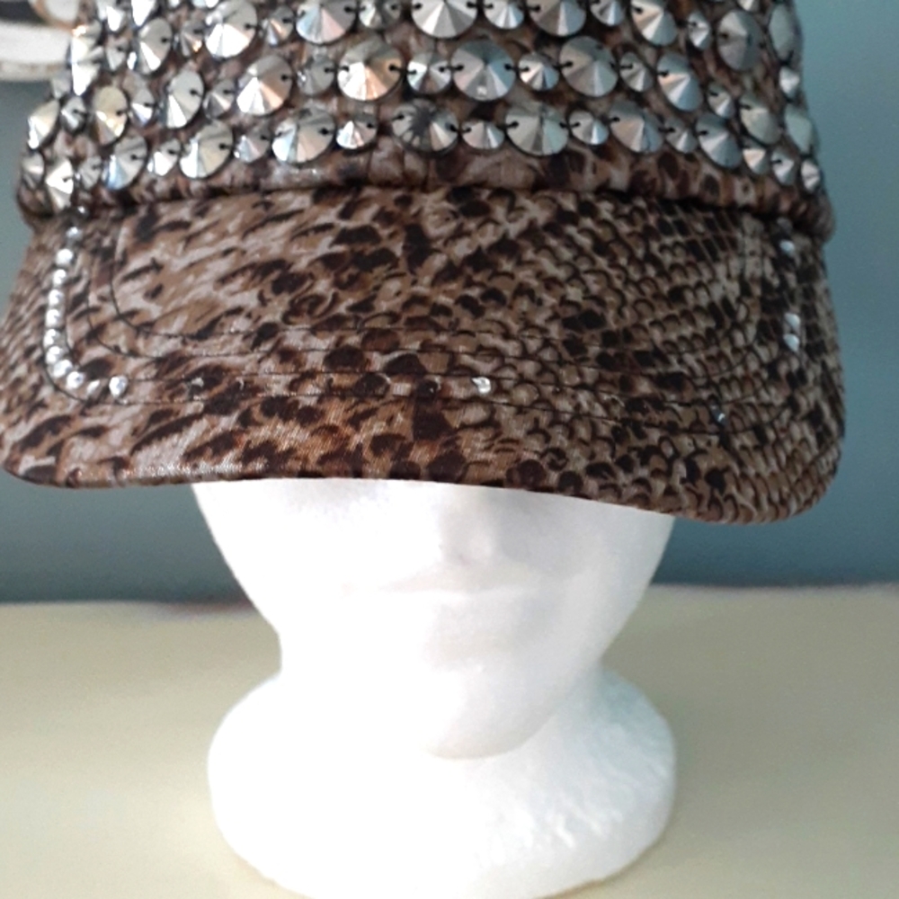 % Pair of embellished brimmed caps - studs & crystals! - Picture 6 of 14